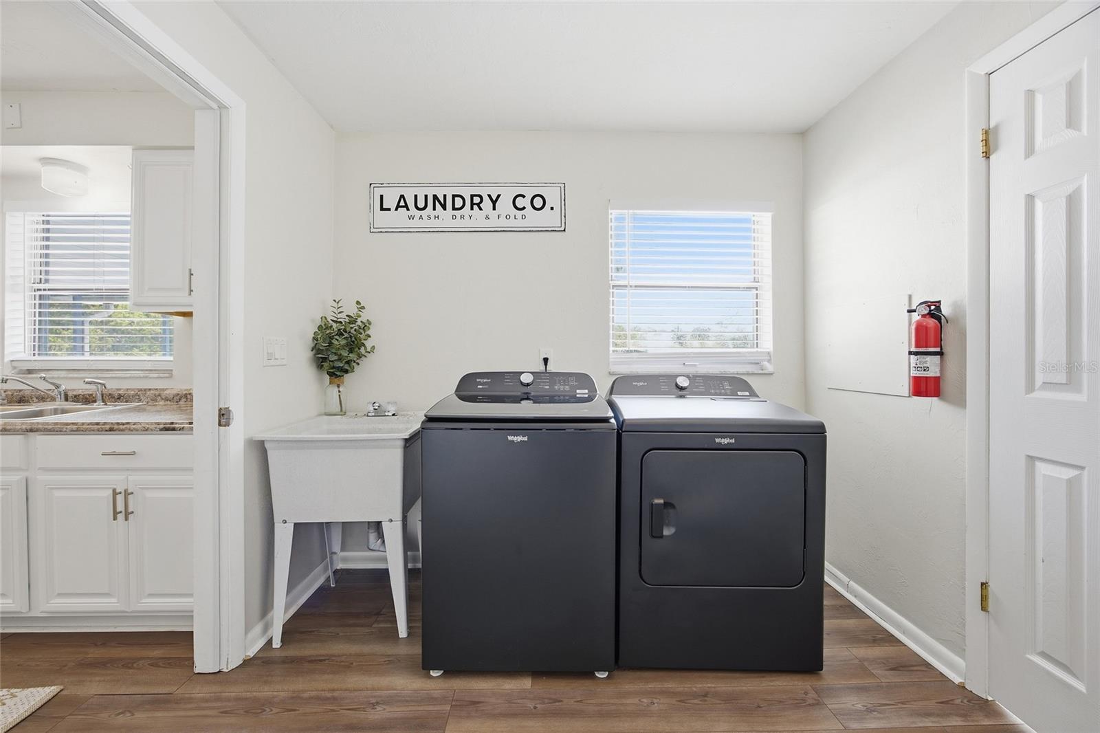 Image 19 of 38 For 3487 Honeylocust Drive