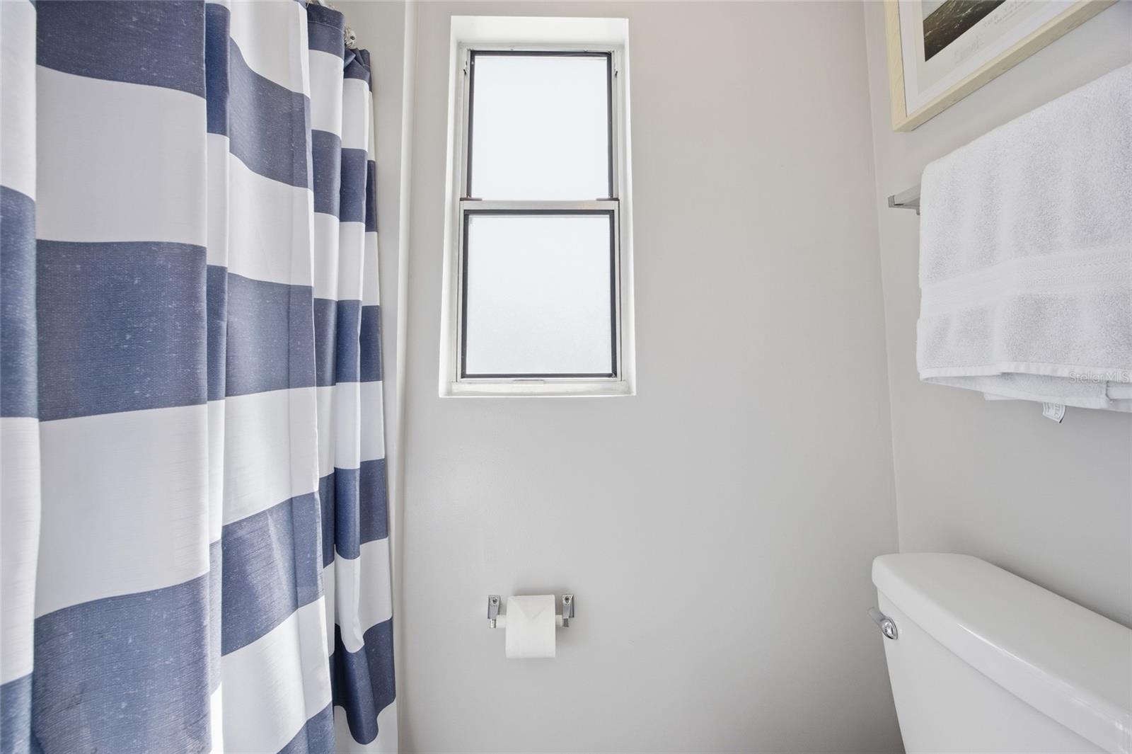 Image 20 of 38 For 3487 Honeylocust Drive