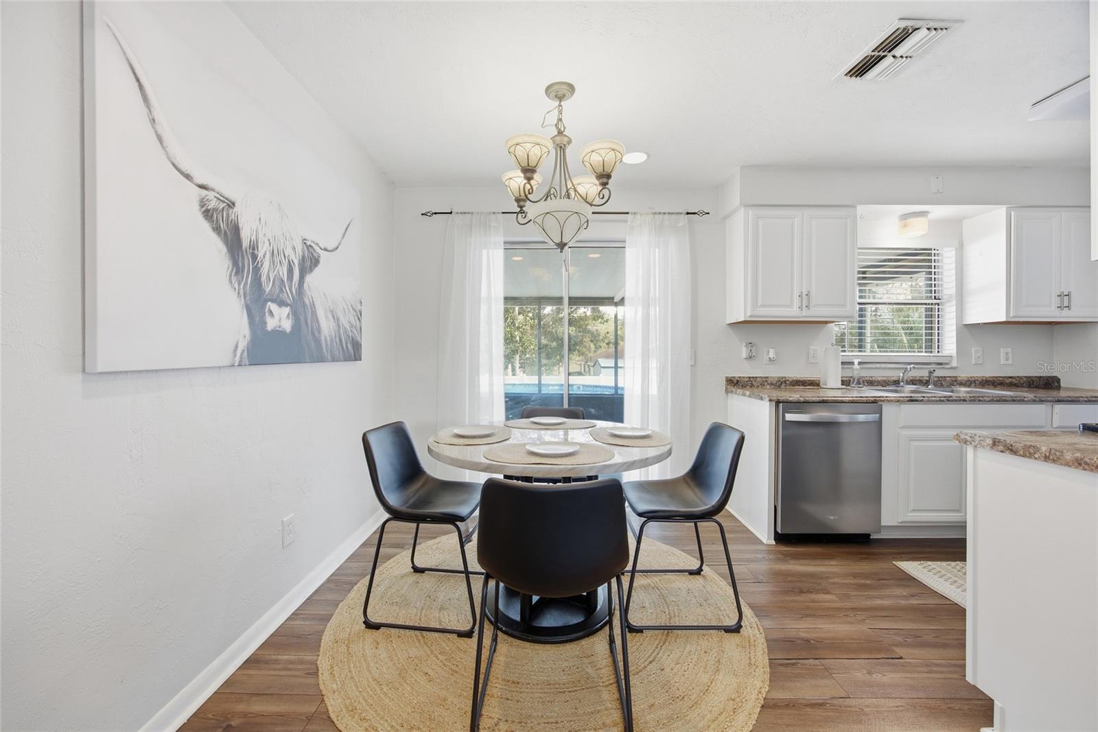 Image 7 of 38 For 3487 Honeylocust Drive