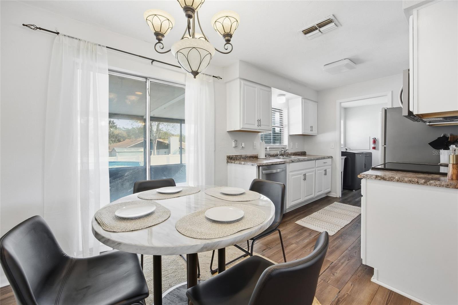 Image 8 of 38 For 3487 Honeylocust Drive