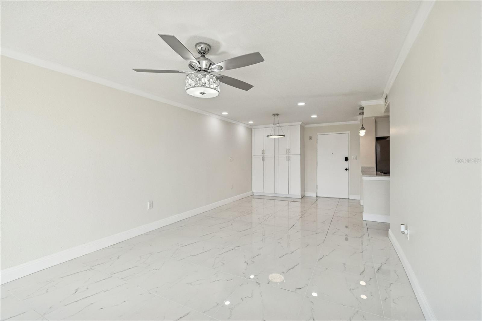 Image 13 of 44 For 2302 Manhattan Avenue 213