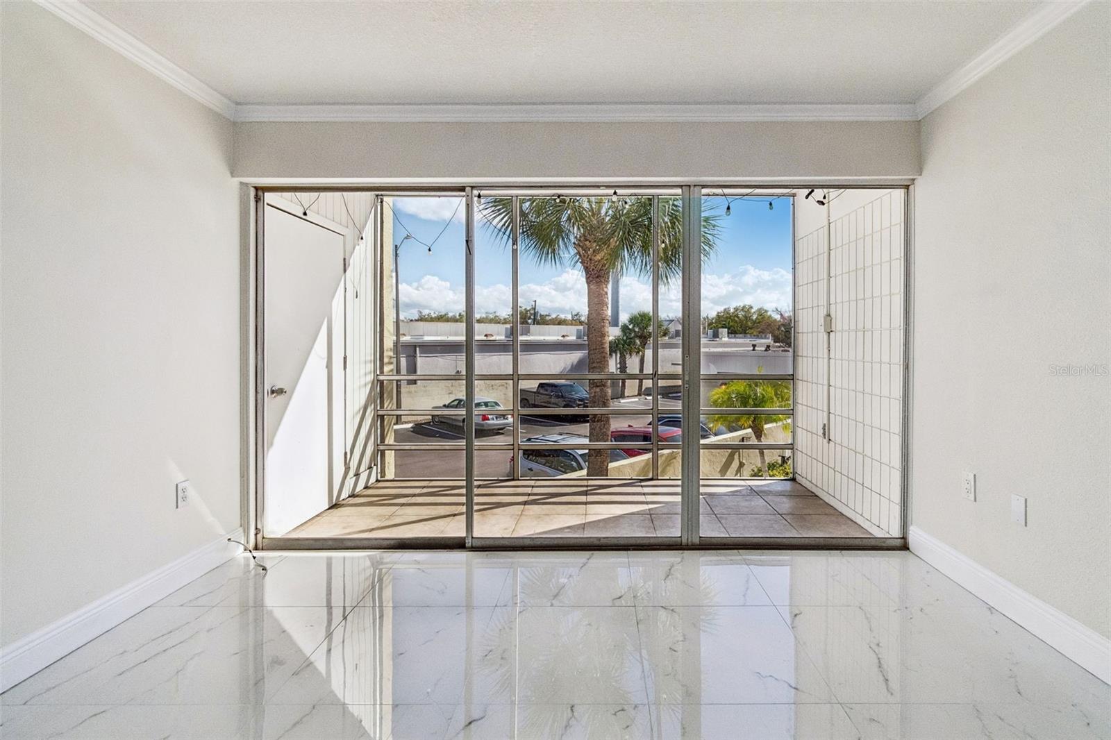 Image 16 of 44 For 2302 Manhattan Avenue 213