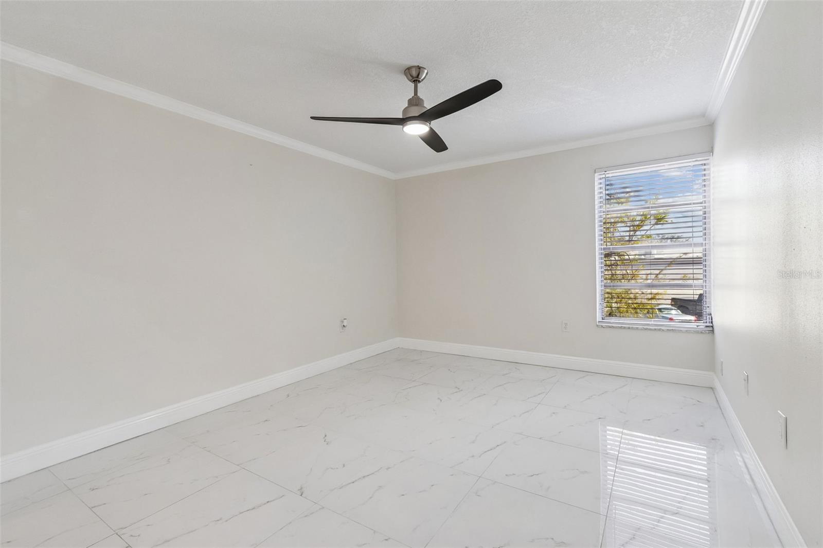 Image 22 of 44 For 2302 Manhattan Avenue 213