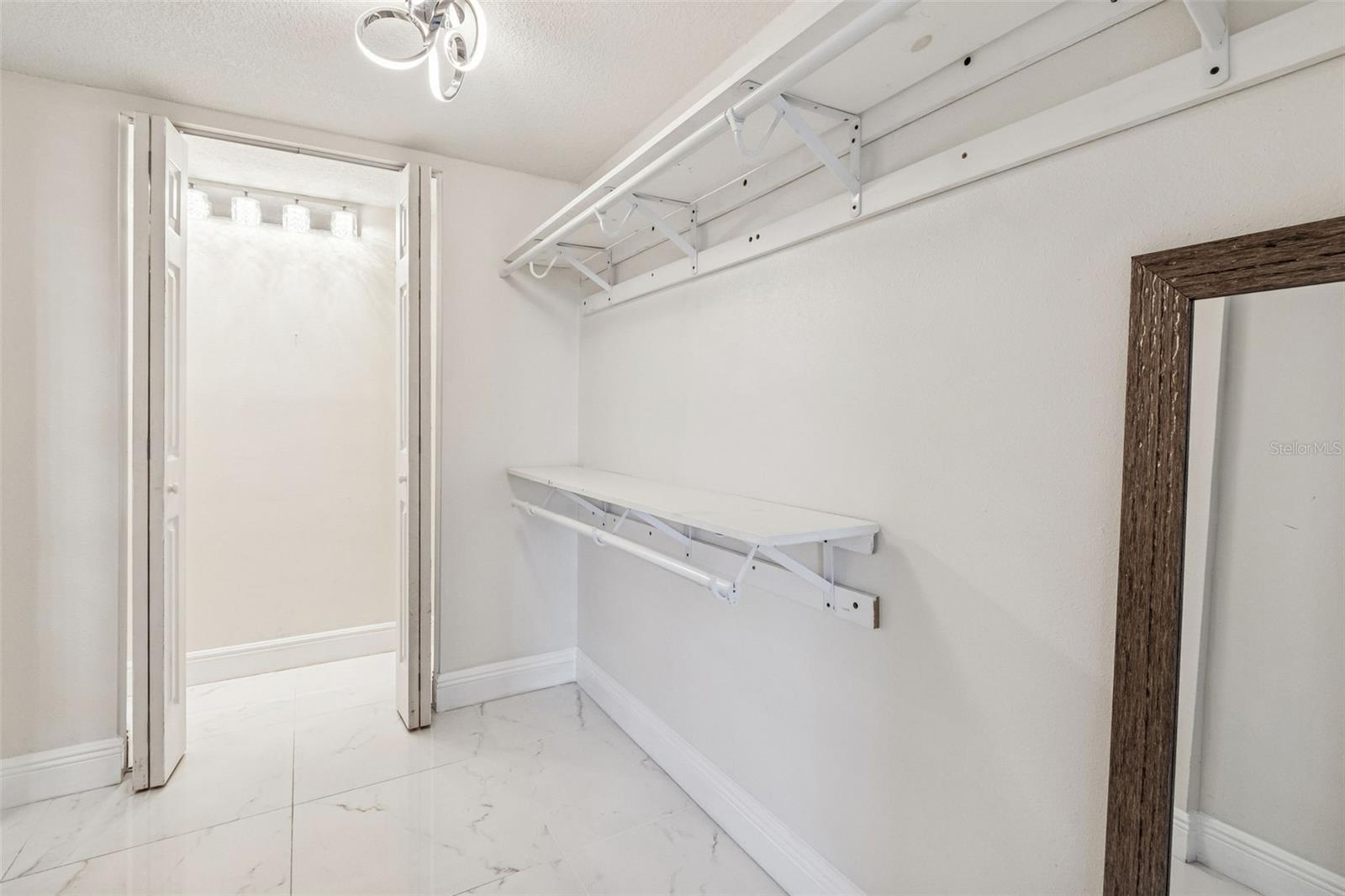 Image 27 of 44 For 2302 Manhattan Avenue 213