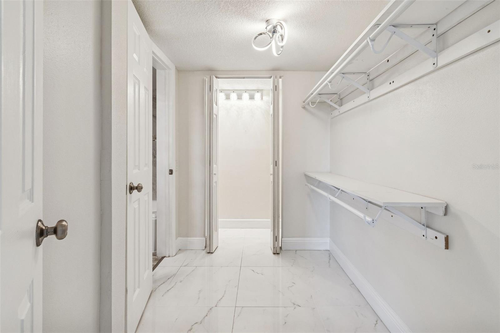 Image 28 of 44 For 2302 Manhattan Avenue 213