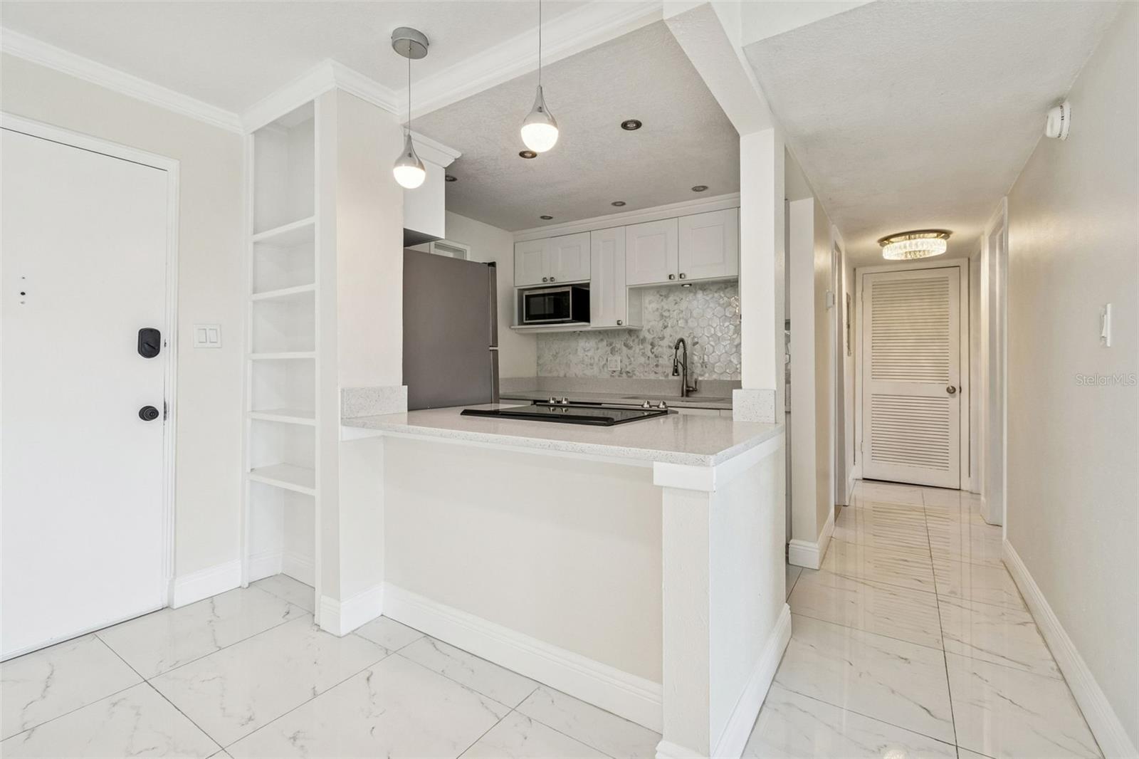 Image 3 of 44 For 2302 Manhattan Avenue 213