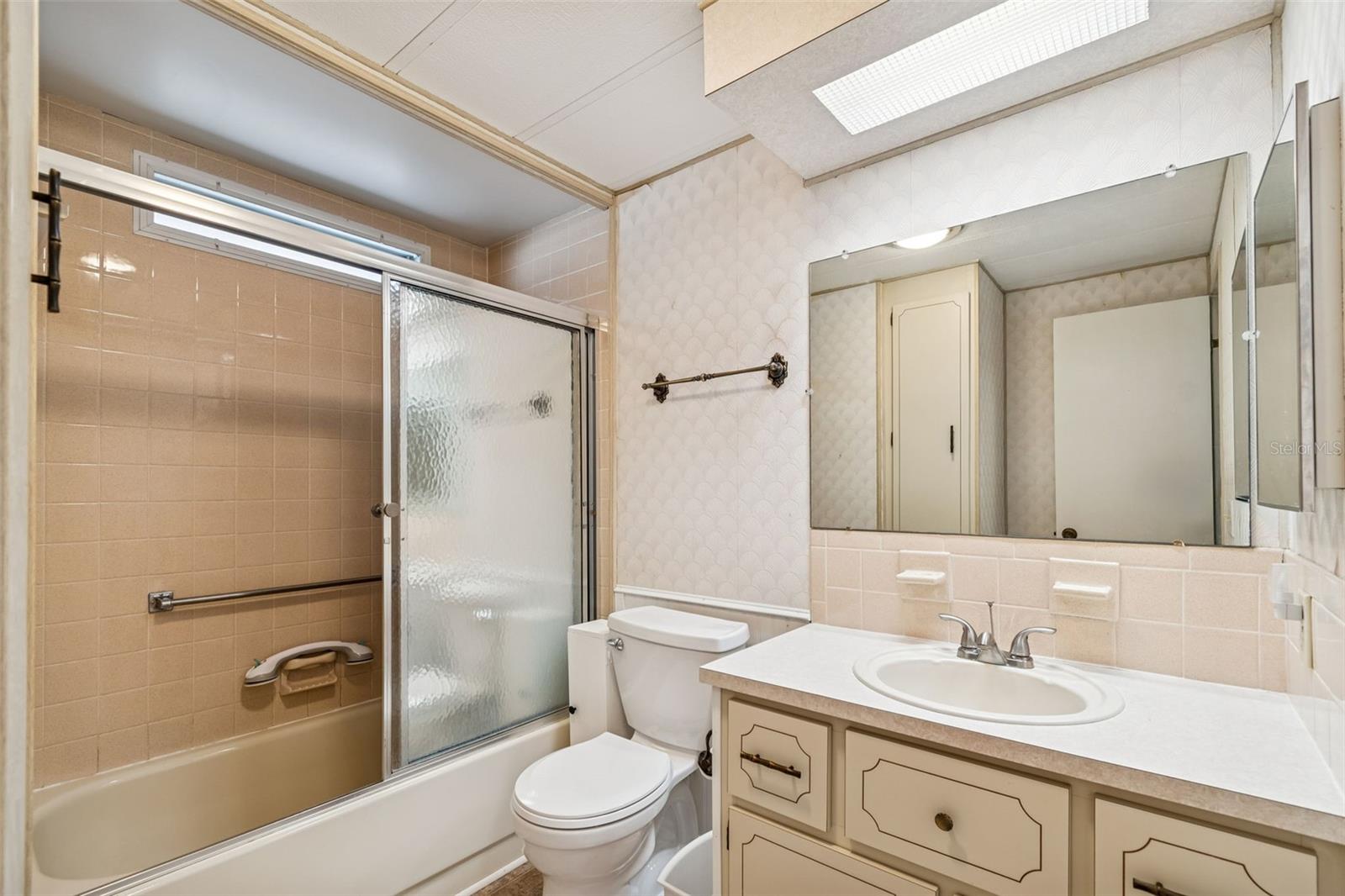 Image 12 of 28 For 61 Tanglewood Drive