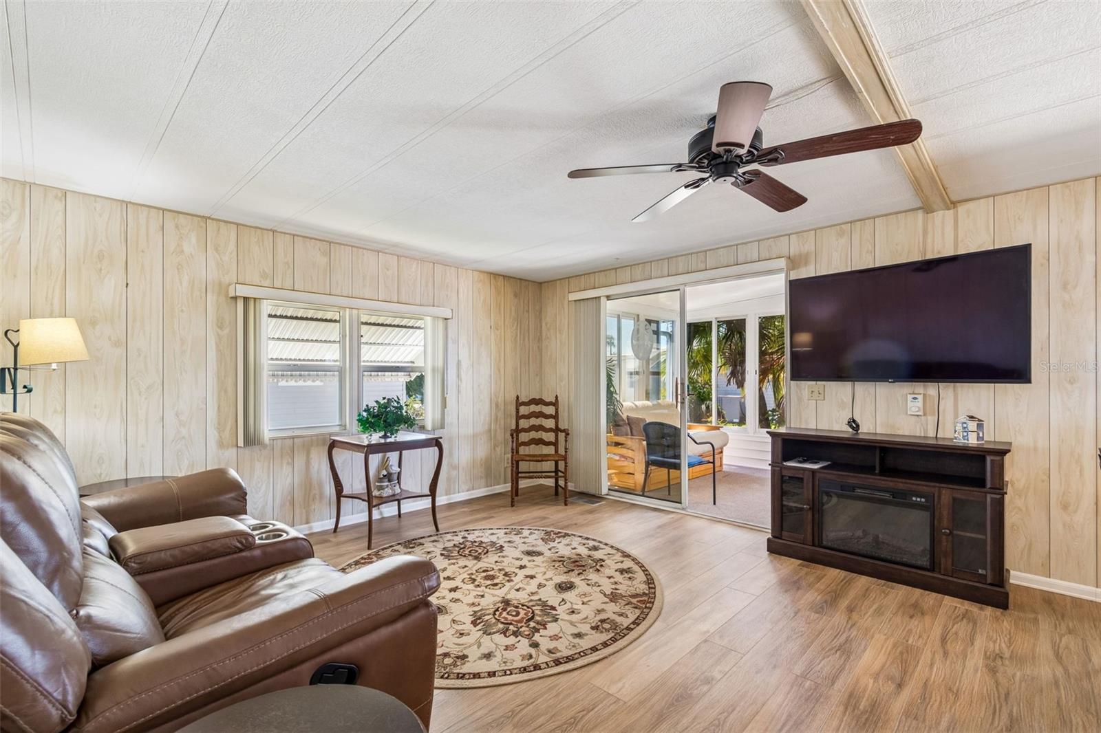 Image 4 of 28 For 61 Tanglewood Drive