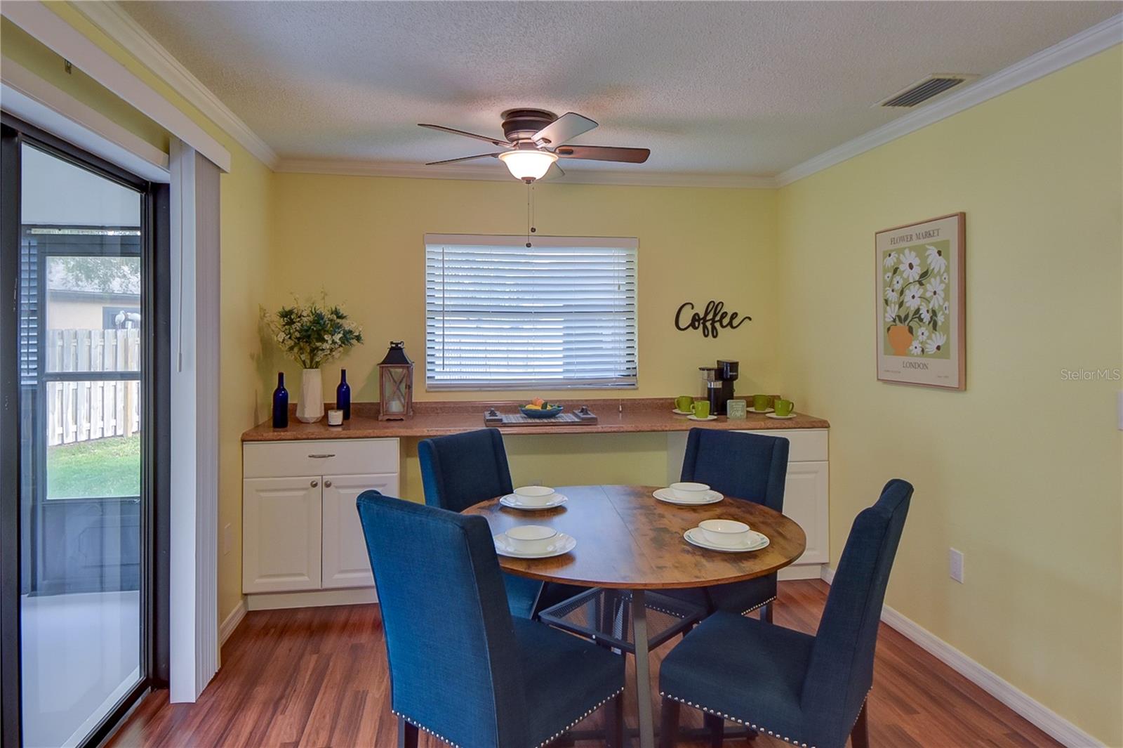 Image 22 of 38 For 3001 Vivienda Boulevard