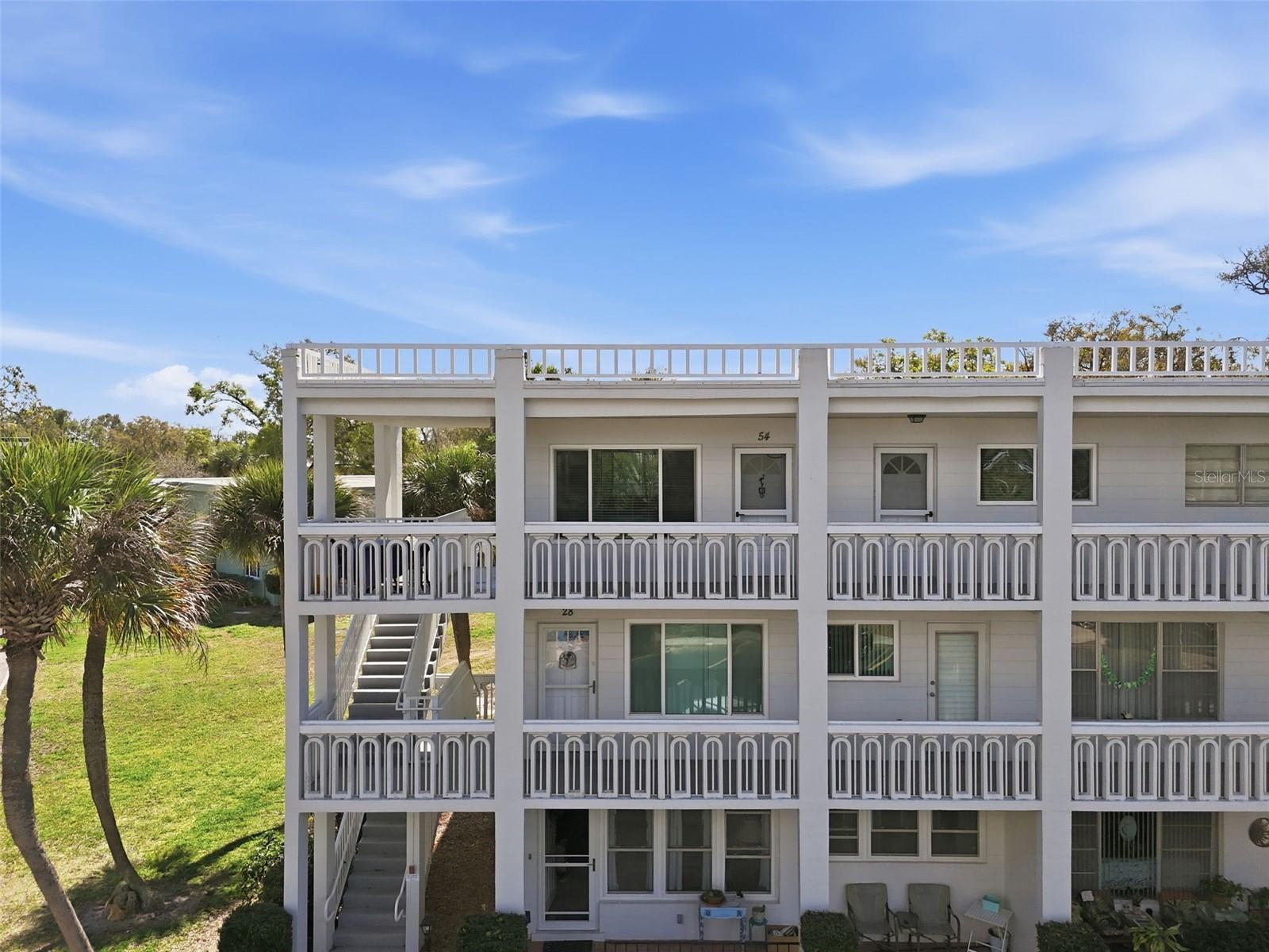 Listing photo id 0 for 2020 World Parkway Boulevard 54