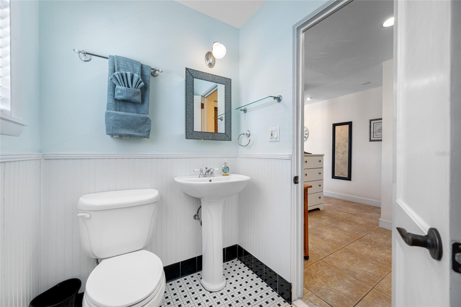 Image 21 of 34 For 6700 Sunset Way 105