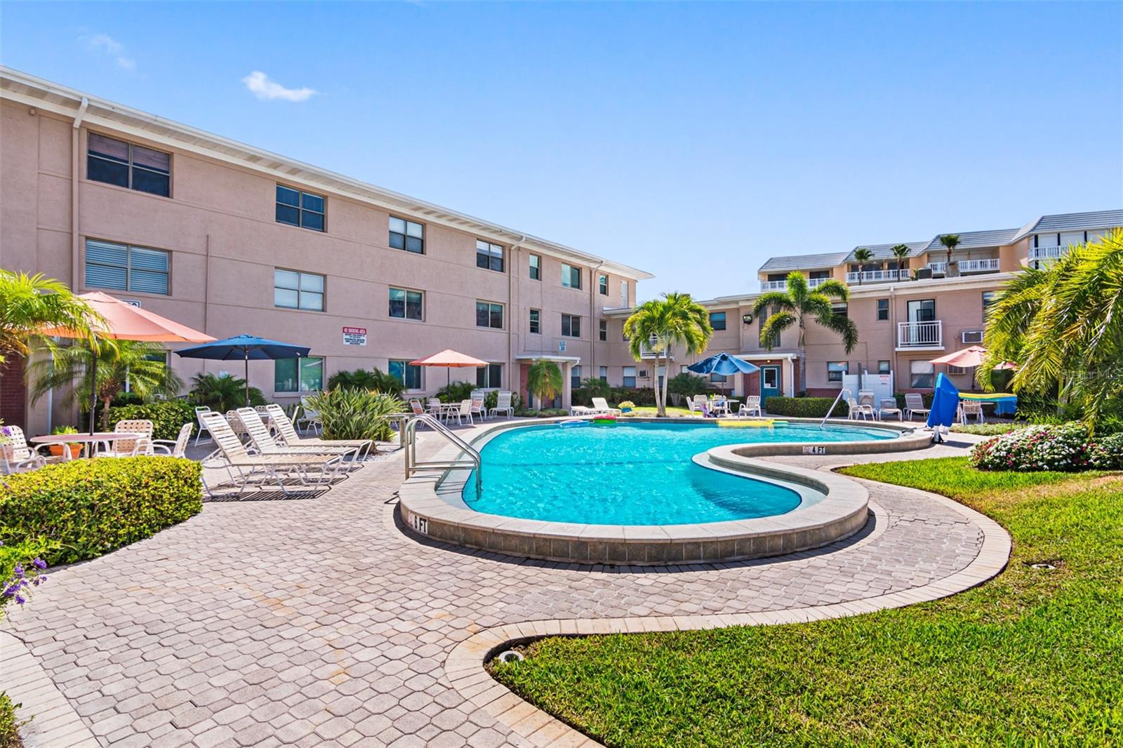 Image 28 of 34 For 6700 Sunset Way 105