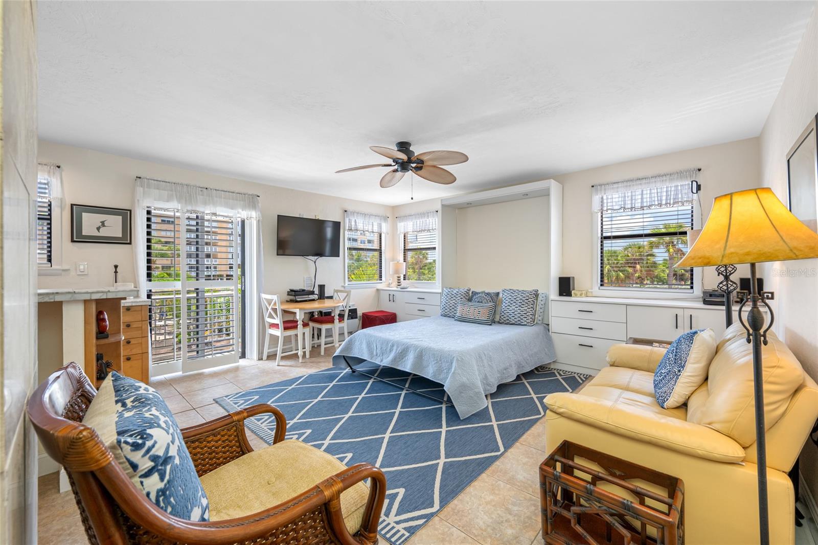 Image 7 of 34 For 6700 Sunset Way 105