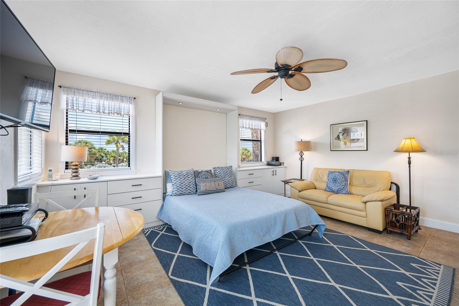 Image 8 of 34 For 6700 Sunset Way 105