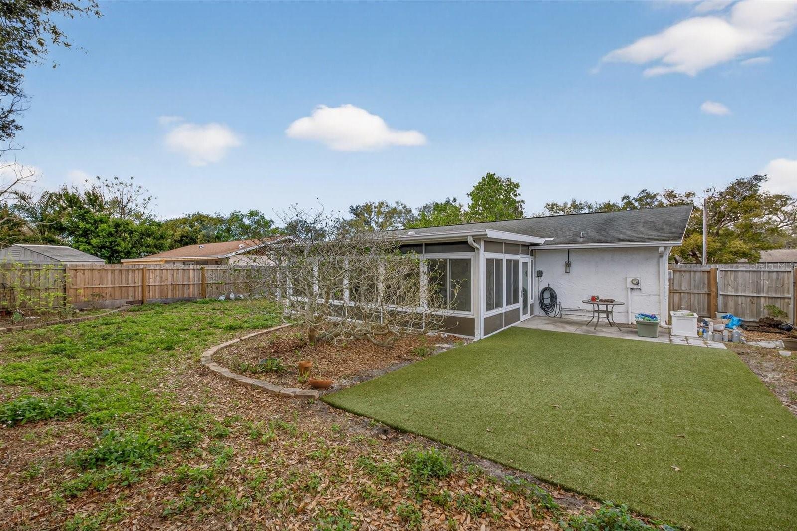 Image 5 of 22 For 1605 Amberlea Drive N