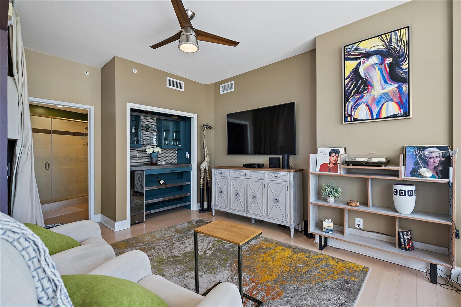 Image 14 of 47 For 175 1st Street S 2102