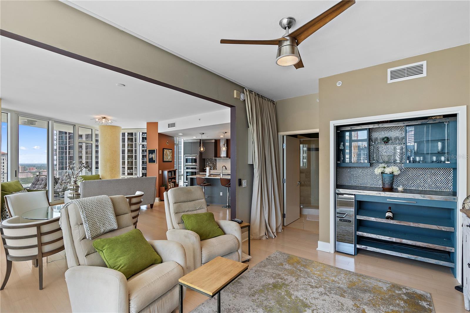 Image 15 of 47 For 175 1st Street S 2102