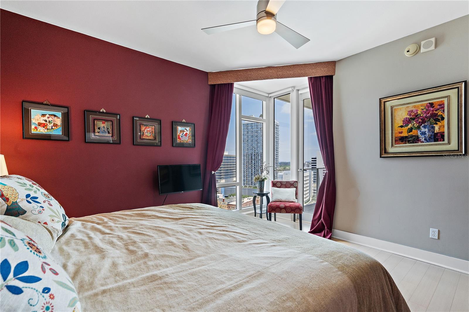 Image 16 of 47 For 175 1st Street S 2102