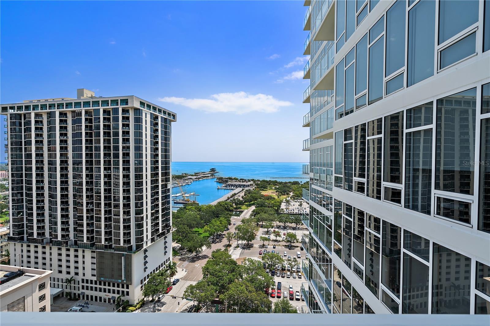 Image 26 of 47 For 175 1st Street S 2102