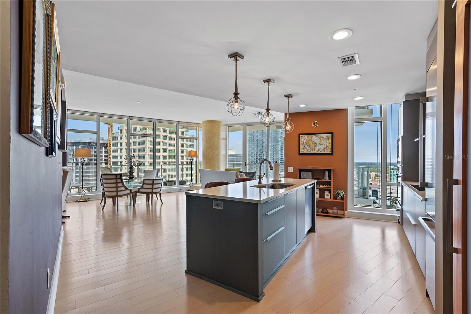 Image 3 of 47 For 175 1st Street S 2102