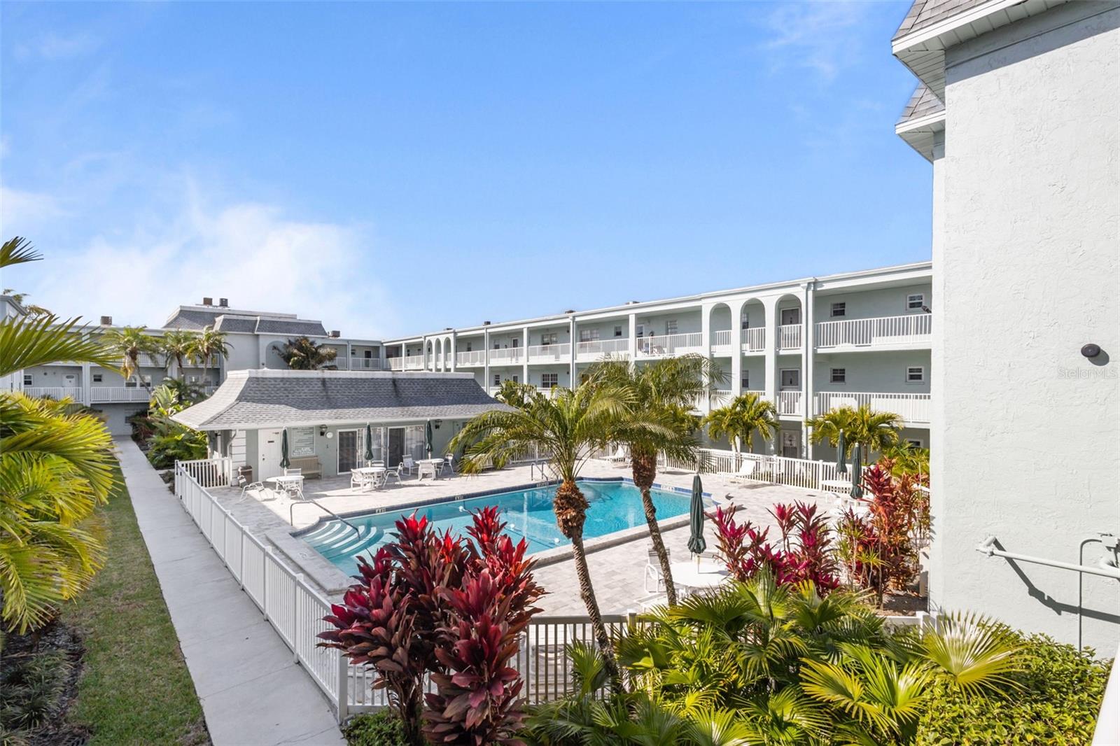 Image 14 of 15 For 1706 Belleair Forest Drive 202