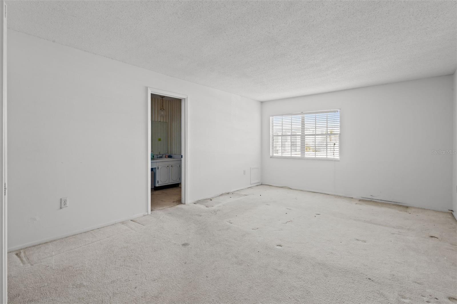 Image 7 of 15 For 1706 Belleair Forest Drive 202