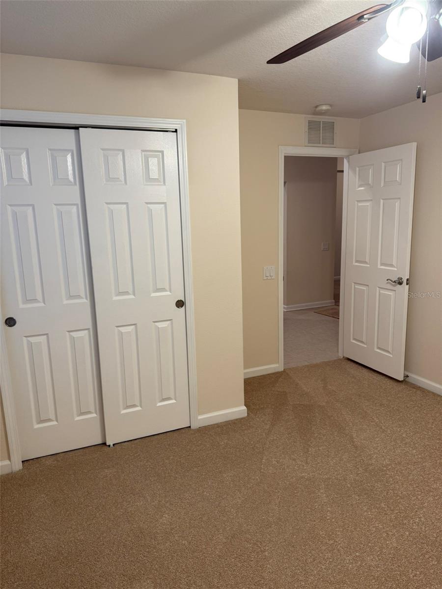 Image 11 of 14 For 662 White Flower Way