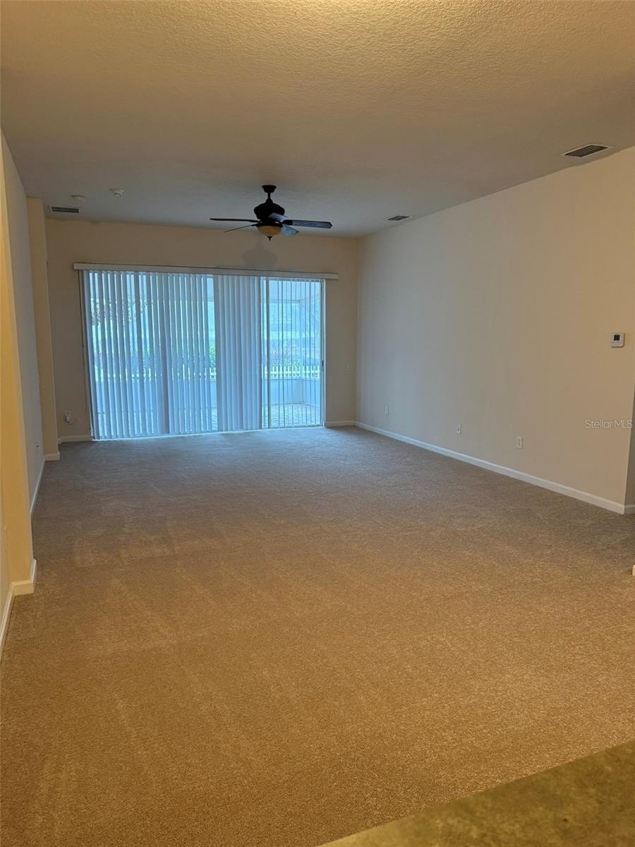 Image 12 of 14 For 662 White Flower Way