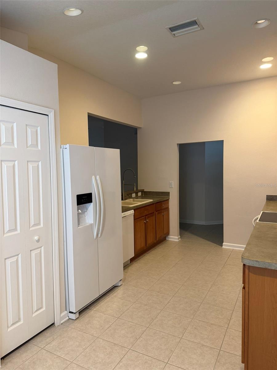 Image 2 of 14 For 662 White Flower Way