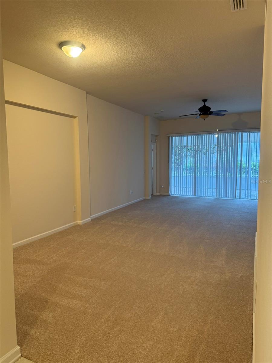 Image 4 of 14 For 662 White Flower Way