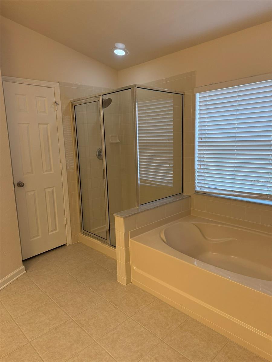 Image 6 of 14 For 662 White Flower Way