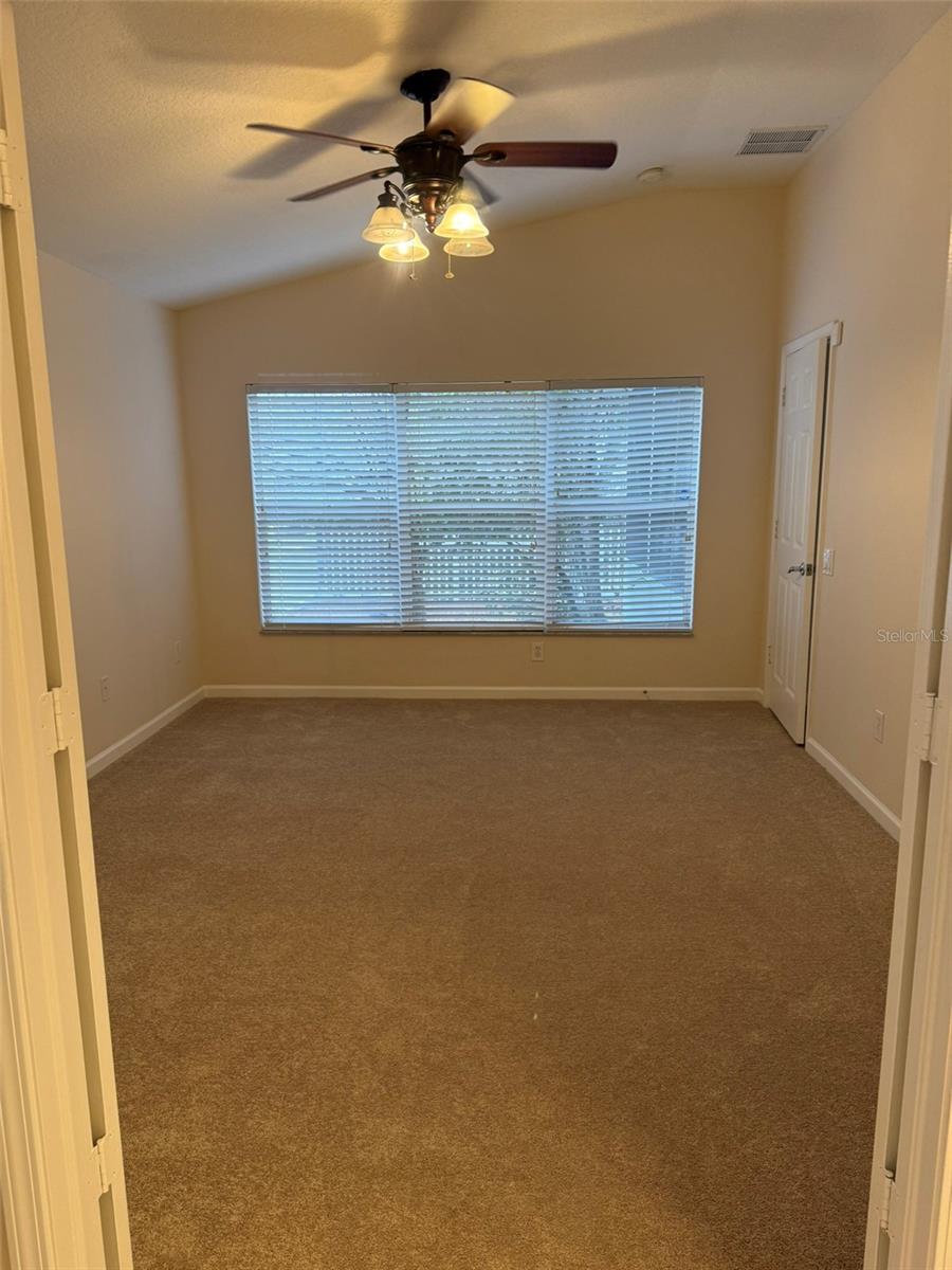 Image 8 of 14 For 662 White Flower Way