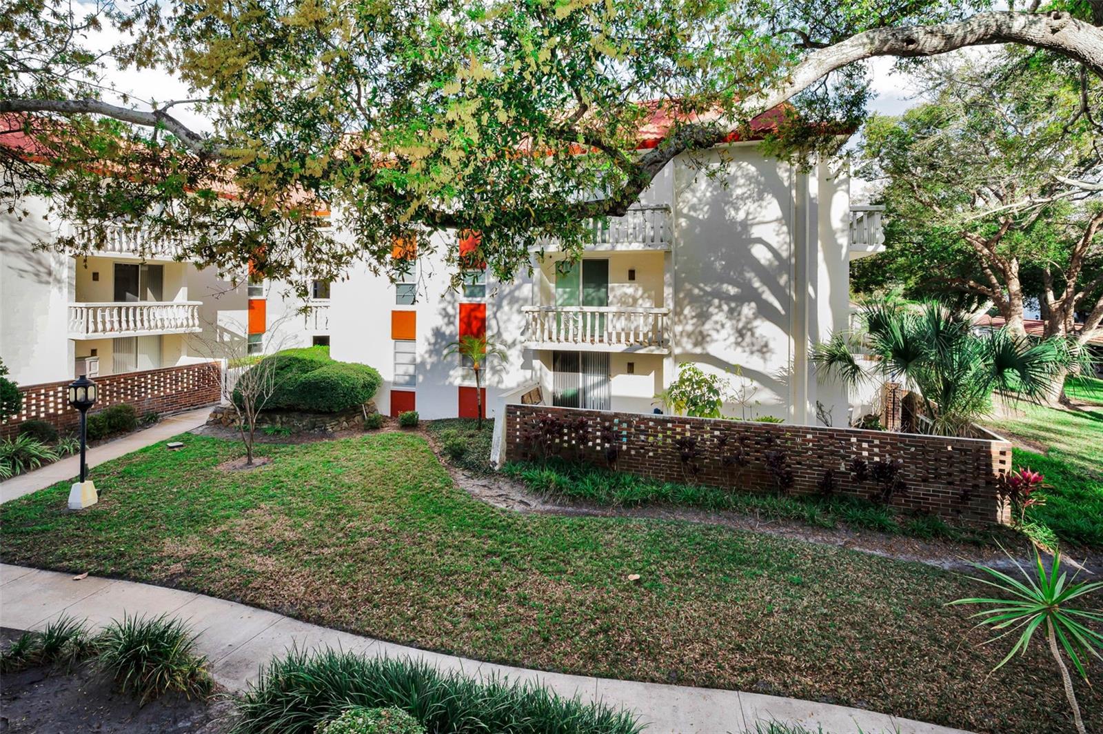 Image 27 of 64 For 1001 Pearce Drive 205