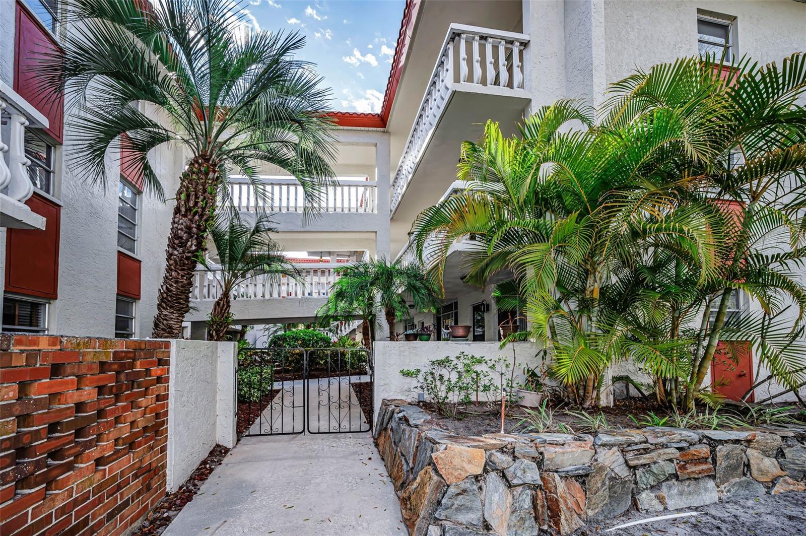 Image 34 of 64 For 1001 Pearce Drive 205