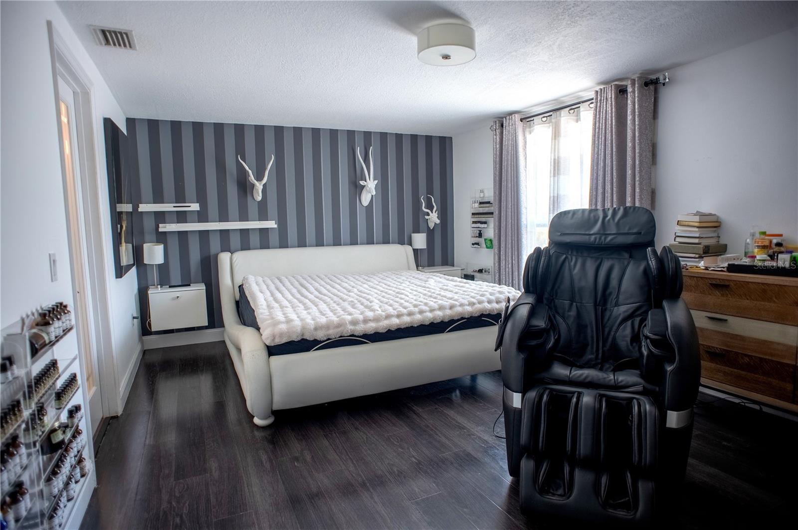 Image 29 of 44 For 6816 Beach Boulevard