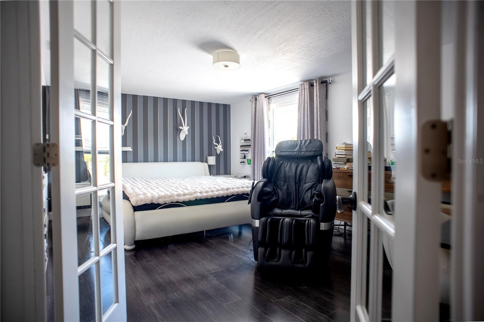 Image 32 of 44 For 6816 Beach Boulevard