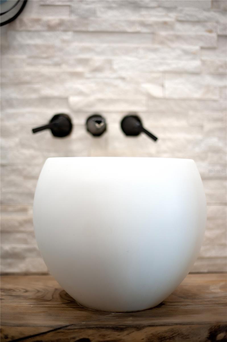 Image 42 of 44 For 6816 Beach Boulevard