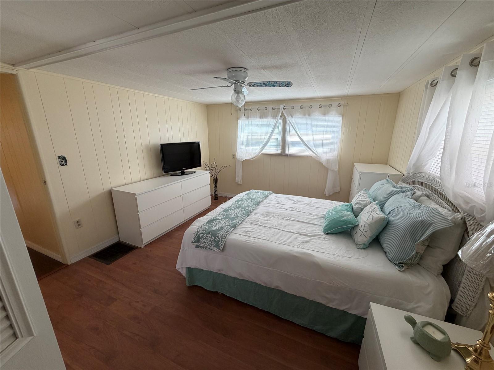 Image 18 of 24 For 37 Pindo Palm Street E