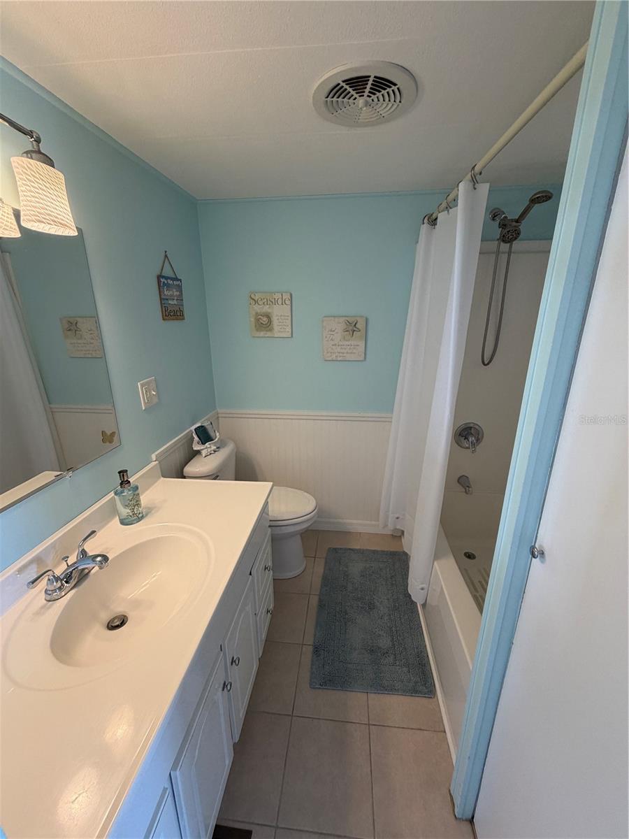 Image 19 of 24 For 37 Pindo Palm Street E