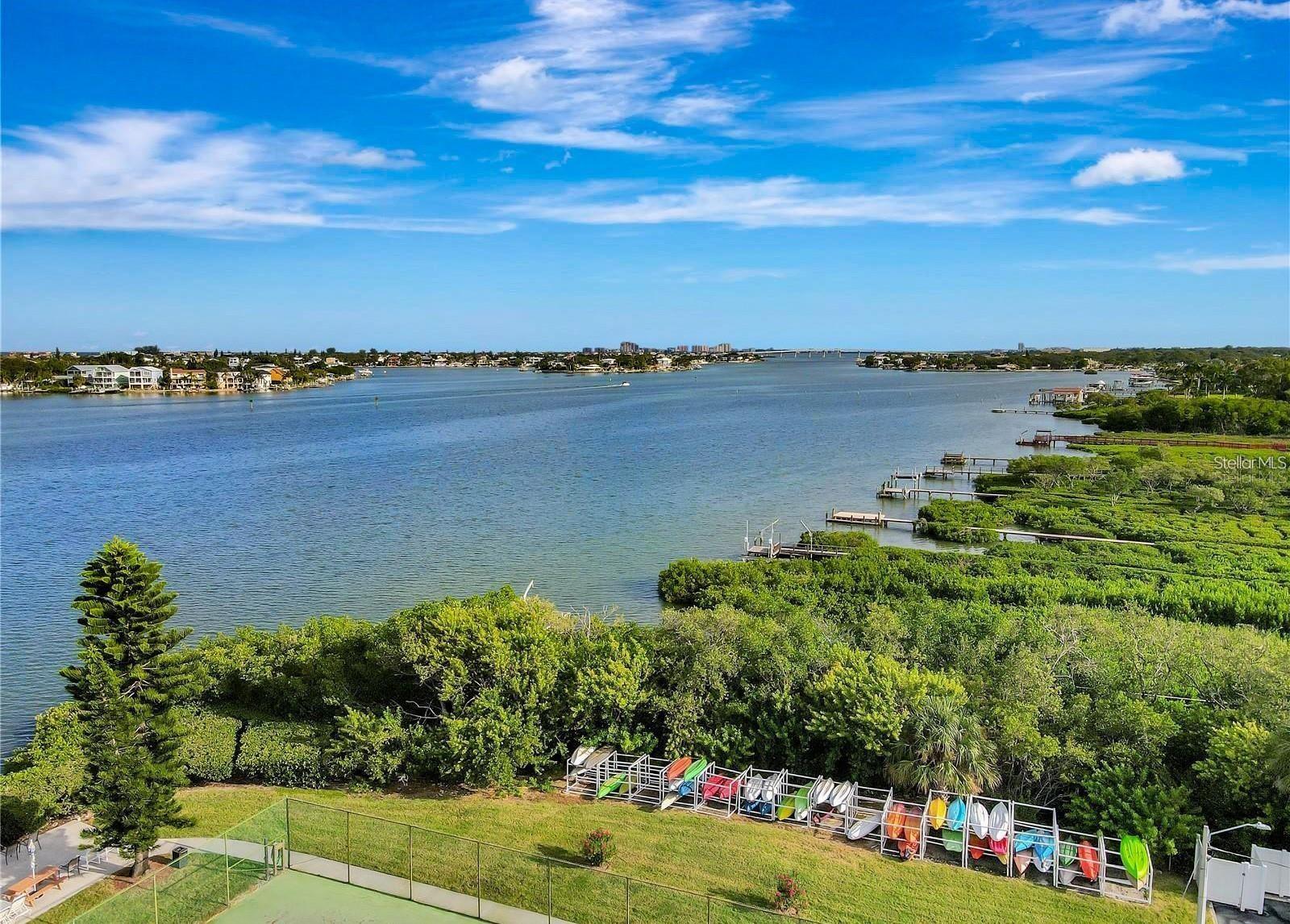 Image 45 of 85 For 12760 Indian Rocks Road 1059