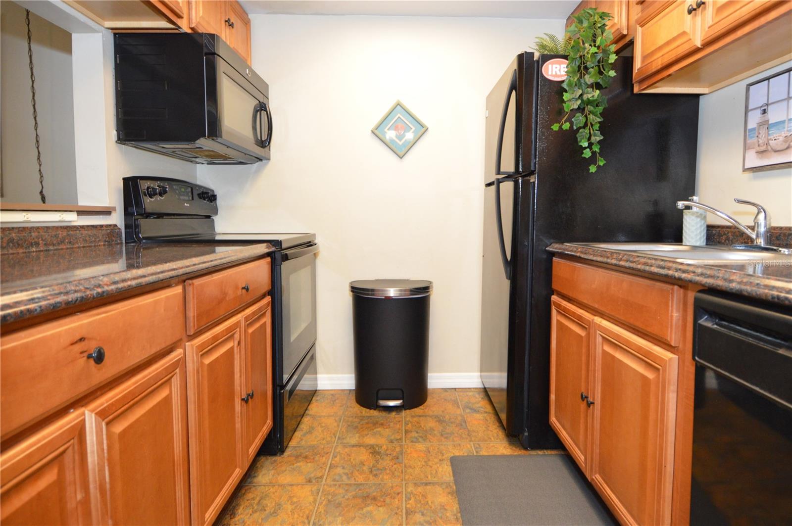 Image 7 of 85 For 12760 Indian Rocks Road 1059