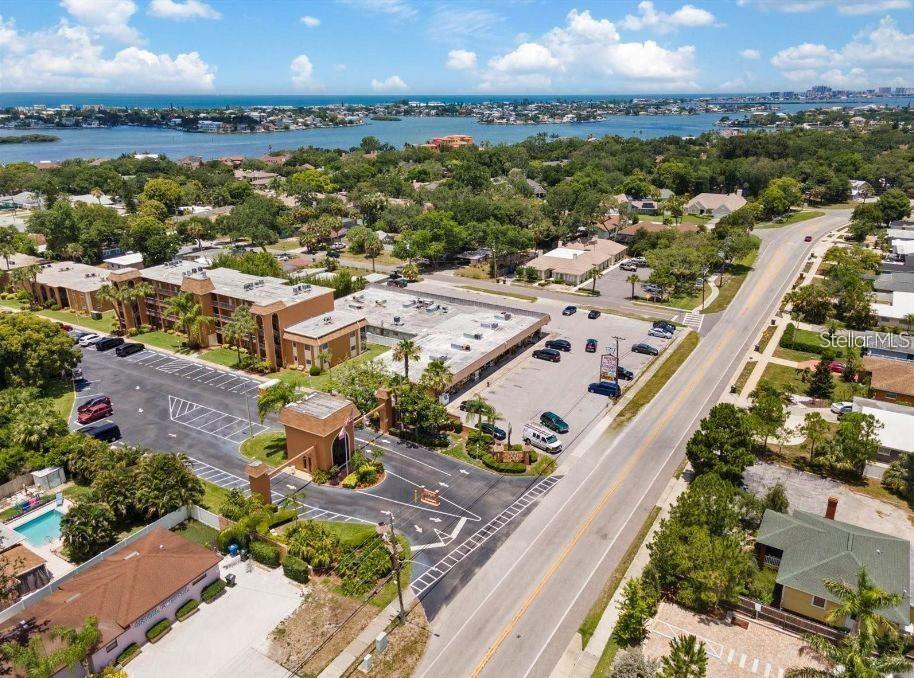 Image 82 of 85 For 12760 Indian Rocks Road 1059