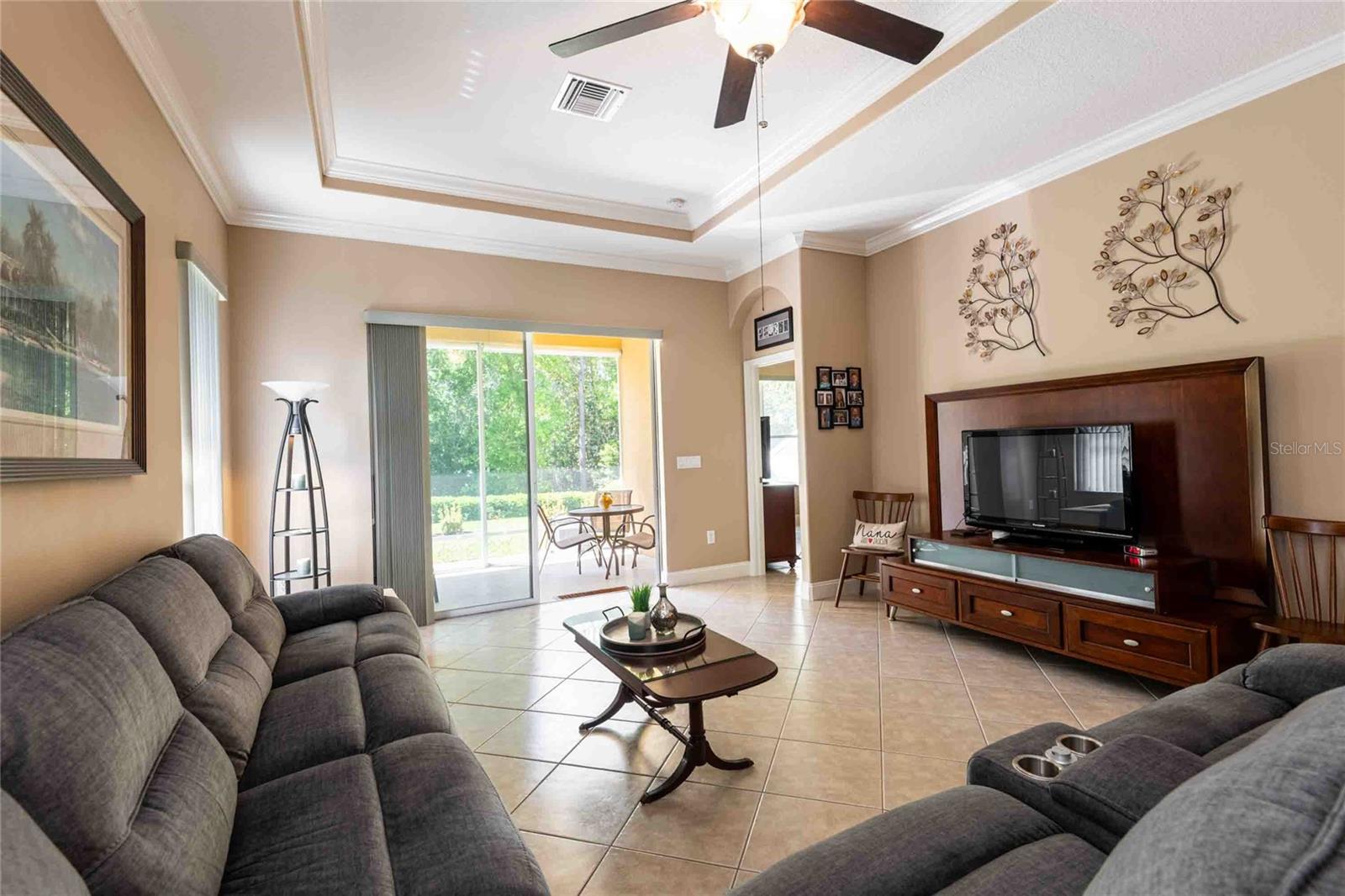 Image 11 of 33 For 2821 Devonoak Boulevard