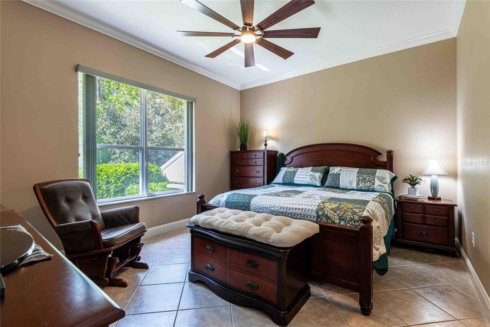 Image 13 of 33 For 2821 Devonoak Boulevard