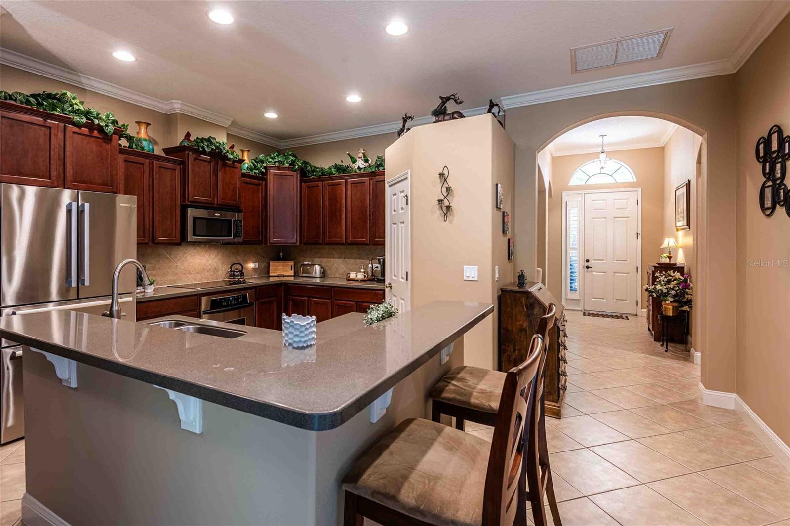 Image 9 of 33 For 2821 Devonoak Boulevard