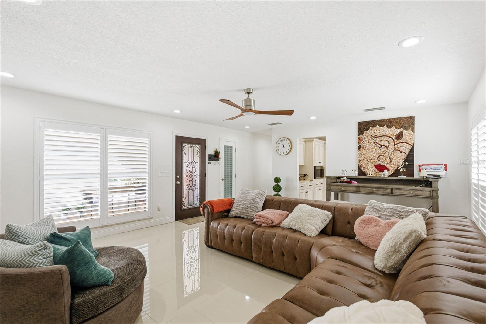 Image 18 of 70 For 6415 Windwood Court