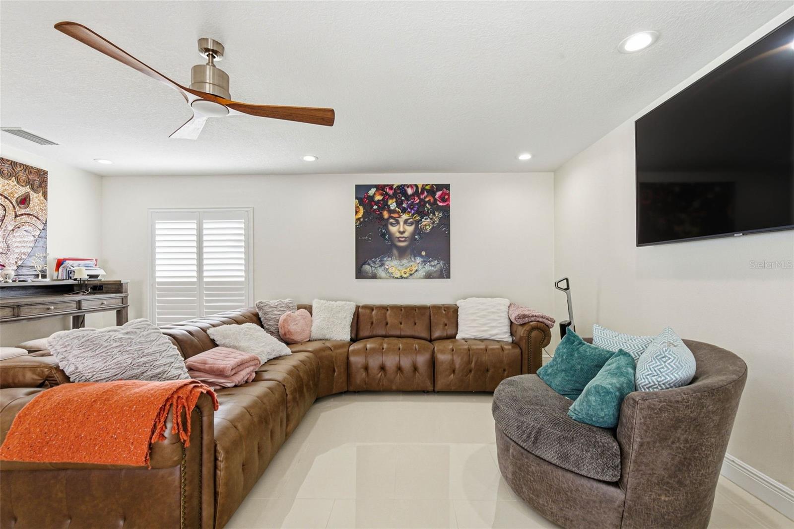 Image 19 of 70 For 6415 Windwood Court