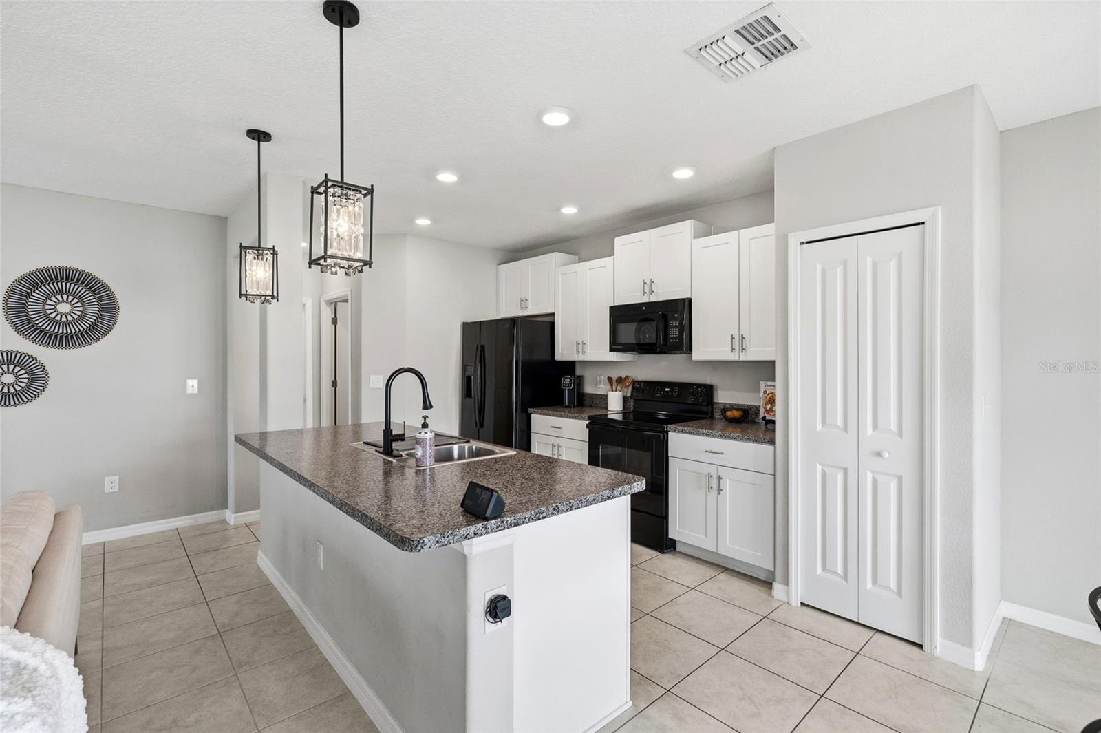 Image 7 of 32 For 7011 Samuel Ivy Drive