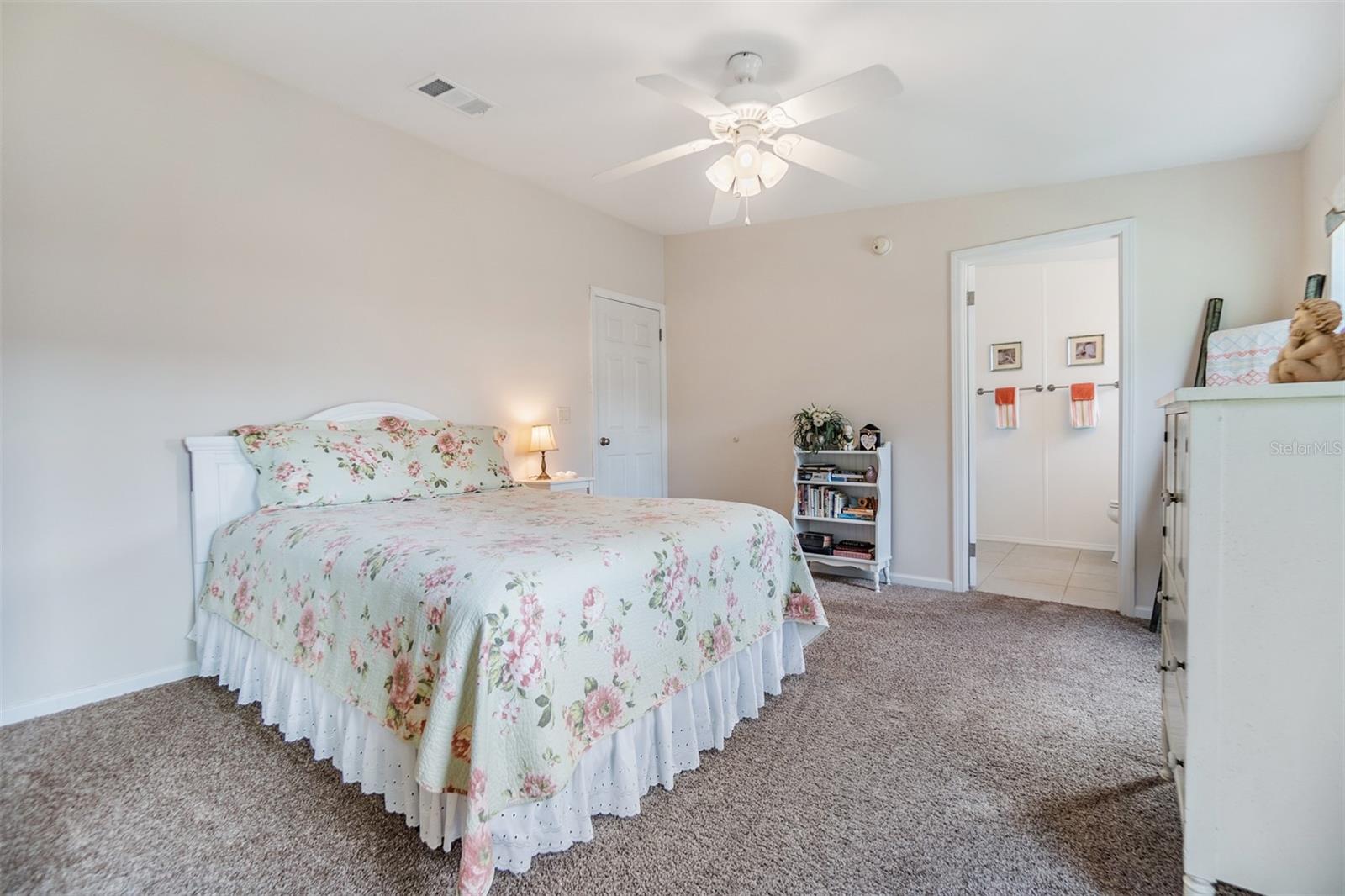 Image 18 of 61 For 37443 Gill Avenue