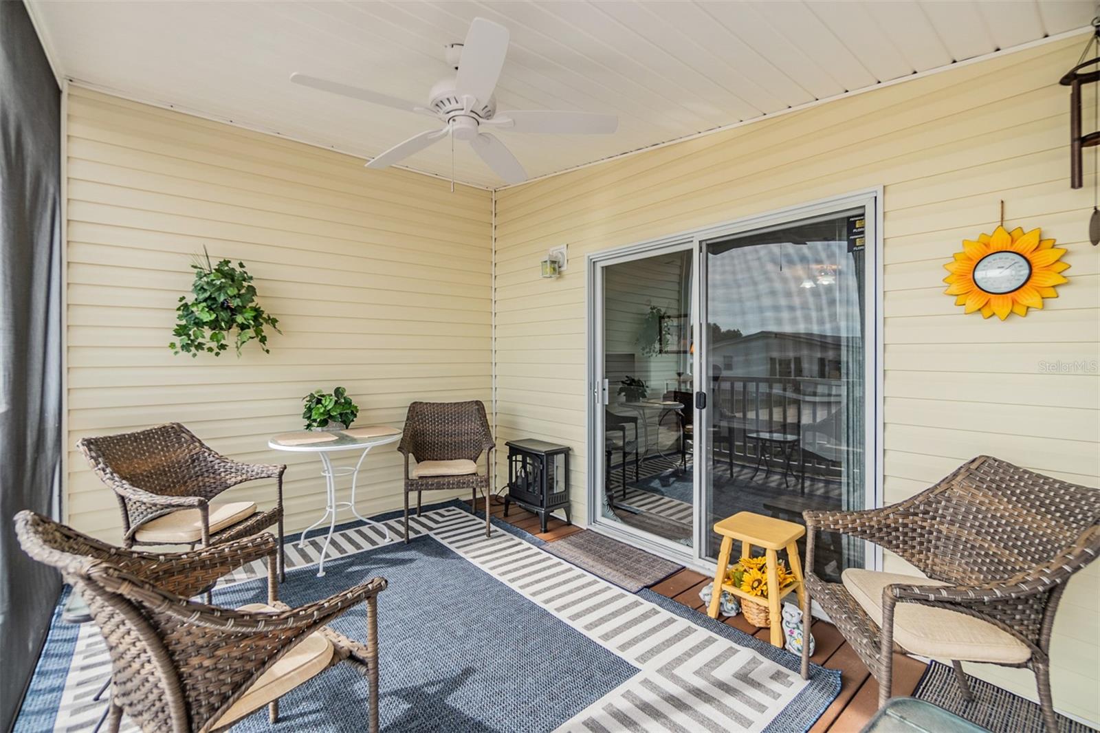 Image 23 of 61 For 37443 Gill Avenue